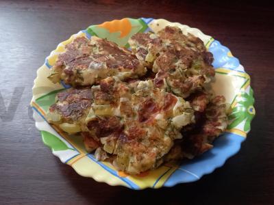 Pjaustytos kotletai su vištiena pagrindine nuotrauka