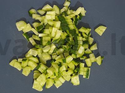 Daržovių salotas su krevetėmis ir kinoja Žingsnis 2