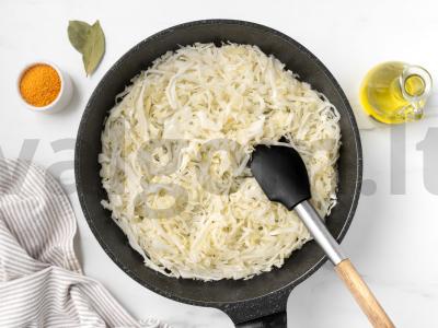 Kopūstų solyanka su grybais Žingsnis 1