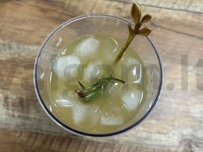 Namų ananasų limonadas su rozmarinu Žingsnis 3