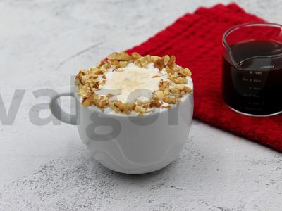 Afgano su graikiniais riešutais pagrindine nuotrauka