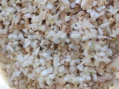 Puikus salotas su konservuotais ananasais ir graikiniais riešutais Žingsnis 2