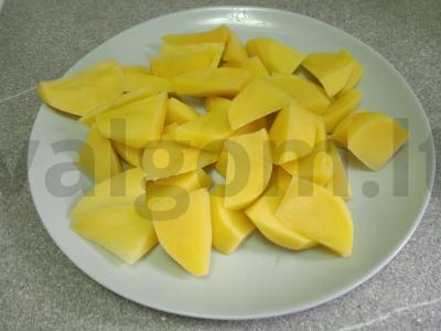 Vištiena, kepta su sausa adžika, rozmarinu, bulvėmis ir pievagrybiais Žingsnis 1