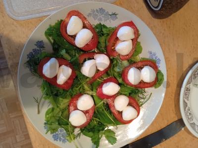 Salotas su mocarela ir garstyčių padažu Žingsnis 3