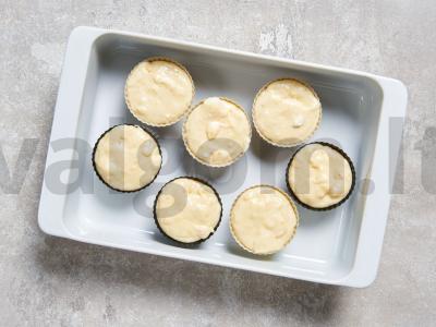 Citrininiai keksiukai su kondensuotu pienu Žingsnis 4