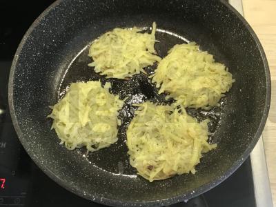 Mini bulvių blynai su varškės padažu Žingsnis 4