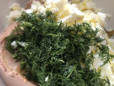 Brusketa su menkės kepenimis ir kiaušiniu Žingsnis 4