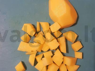 Sūrio sriuba su grybais ir triušiena Žingsnis 2