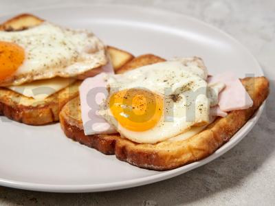 Skrebučiai su kiaušiniu, kumpiu ir sūriu pusryčiams Žingsnis 5