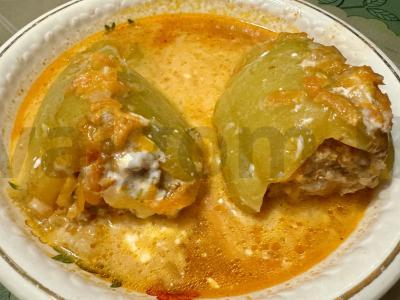 Įdaryti pipirai su daržovėmis pagrindine nuotrauka