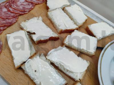 Užkandžių sumuštiniai su alyvuogėmis Žingsnis 2