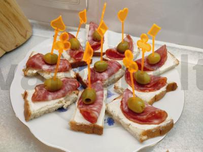 Užkandžių sumuštiniai su alyvuogėmis Žingsnis 4