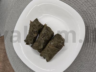 Sultinga dolma su vištienos faršu pagrindine nuotrauka