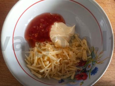 Greitai paruošiamas sriuba su makaronais, kepta dešra ir krienų padažu Žingsnis 3