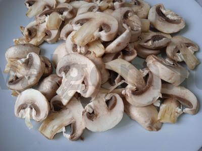 Grybų ir pievagrybių tyrės sriuba Žingsnis 4