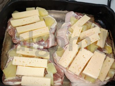 Sultinga kiauliena su ananasu po sūrio kepure Žingsnis 3