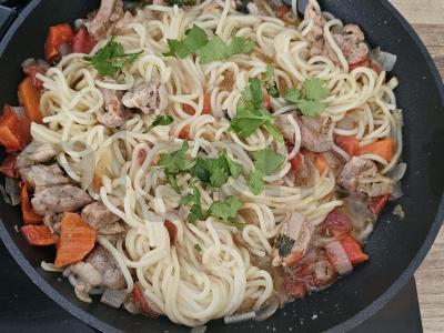 Skani lagman su mėsa ir daržovėmis Žingsnis 11