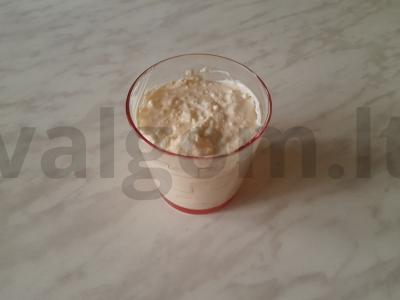 Varškės desertas su baltuoju šokoladu Žingsnis 3