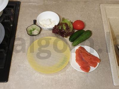 Daržovių ir raudonos žuvies spring roll'ai Žingsnis 1