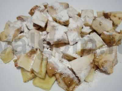 Salotas su traškiais baklažanais, granato sėklomis ir graikiniais riešutais Žingsnis 2