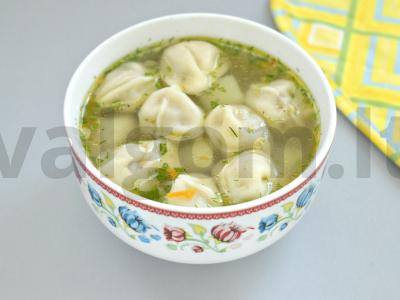 Bulvių sriuba su koldūnais per 30 minučių pagrindine nuotrauka