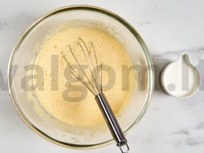 Kiaušinių ritinys su sūriu ir špinatais Žingsnis 3