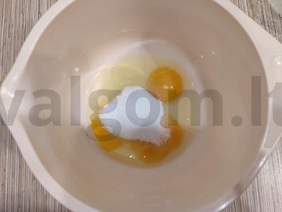 Blynai ant pieno išrūgų su vanilinu Žingsnis 1