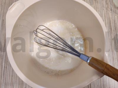 Blynai ant pieno išrūgų su vanilinu Žingsnis 2