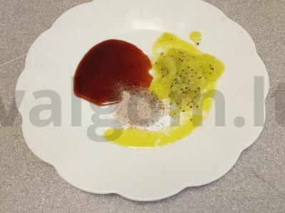 Kalakutų pečiai, marinuoti su kiviais ir kepti su bulvėmis Žingsnis 2