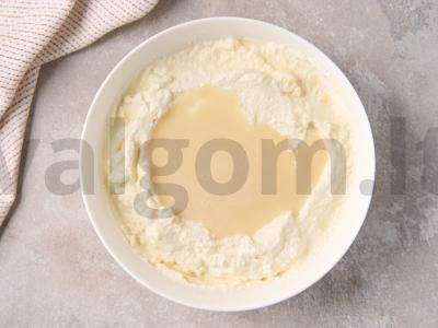 Kokosų kulichas Žingsnis 1