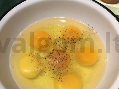 Omletas su vištienos mėsa Žingsnis 1