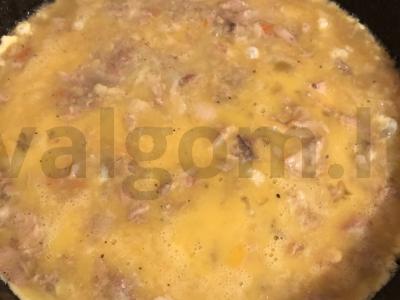 Omletas su vištienos mėsa Žingsnis 6