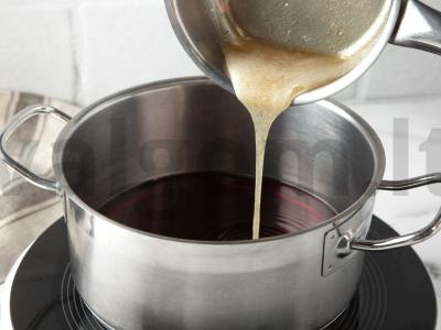 Vyšnių sulčių želė Žingsnis 3