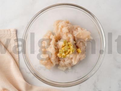 Krevetės iš kalmarų su džiūvėsėliais Žingsnis 3