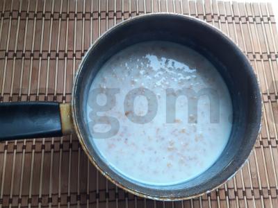 Avižinė košė su pienu ir sėklų mišiniu Žingsnis 2