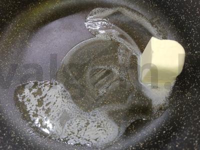 Vištienos krūtinėlė grietinės padaže ir prieskoniuose Žingsnis 1