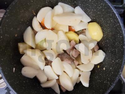 Sotūs šurpa su daržovėmis ir kiauliena Žingsnis 4