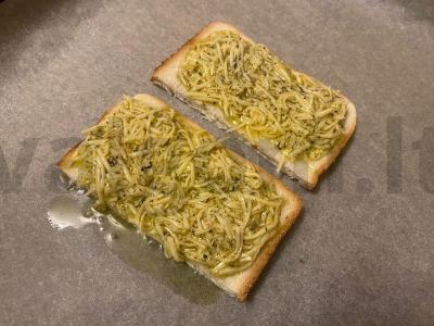 Krekeriai su provanso žolelėmis, alyvuogių aliejumi ir sūriu Žingsnis 8