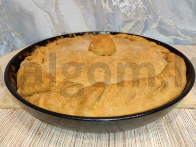 Tatarų pyragas su mėsa ir bulvėmis zur bėliš pagrindine nuotrauka