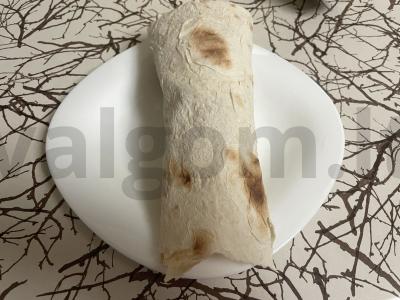 Kvietinė bandelė su mėsa, sūriu ir daržovėmis Žingsnis 4