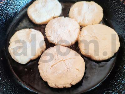 Vaniliniai varškėčiai su kondensuotu pienu Žingsnis 4