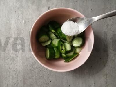 Sūdyti agurkai „Aštrūs“ Žingsnis 3