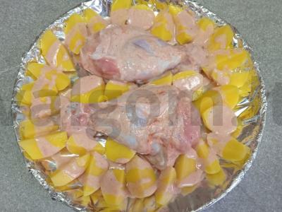 Kalakutų pečių kefyro-tomato marinate su bulvėmis Žingsnis 8