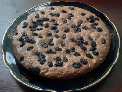 Raisinų pyragas be cukraus ir miltų pagrindine nuotrauka