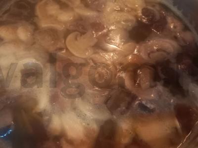 Sriuba su miško grybais Žingsnis 4