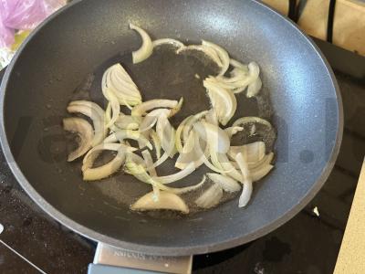 Troškinta bulvė grietinėlės ir grybų padaže Žingsnis 2