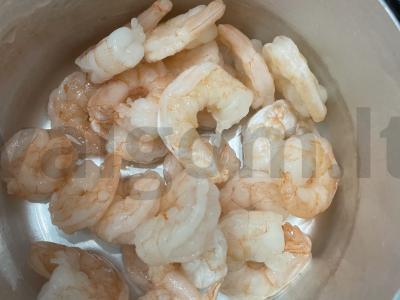 Krevetės tešloje tamsiame aluje Žingsnis 4