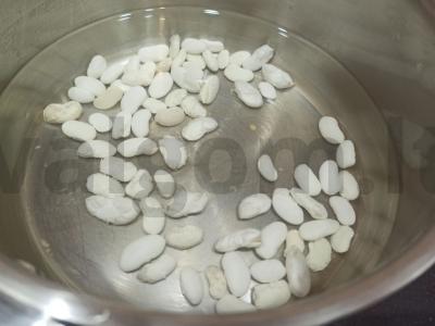 Pupelės su marinuotais svogūnais ir grietine Žingsnis 1