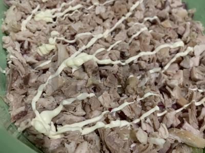 Salotas „Kapriz“ su ananasais Žingsnis 4