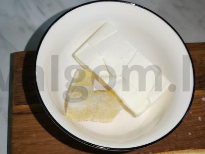 Česnakinis sūrio batonėlis Žingsnis 2